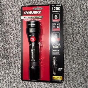 Husky Dual Power USB C Rechargeable Focusing Flashlight